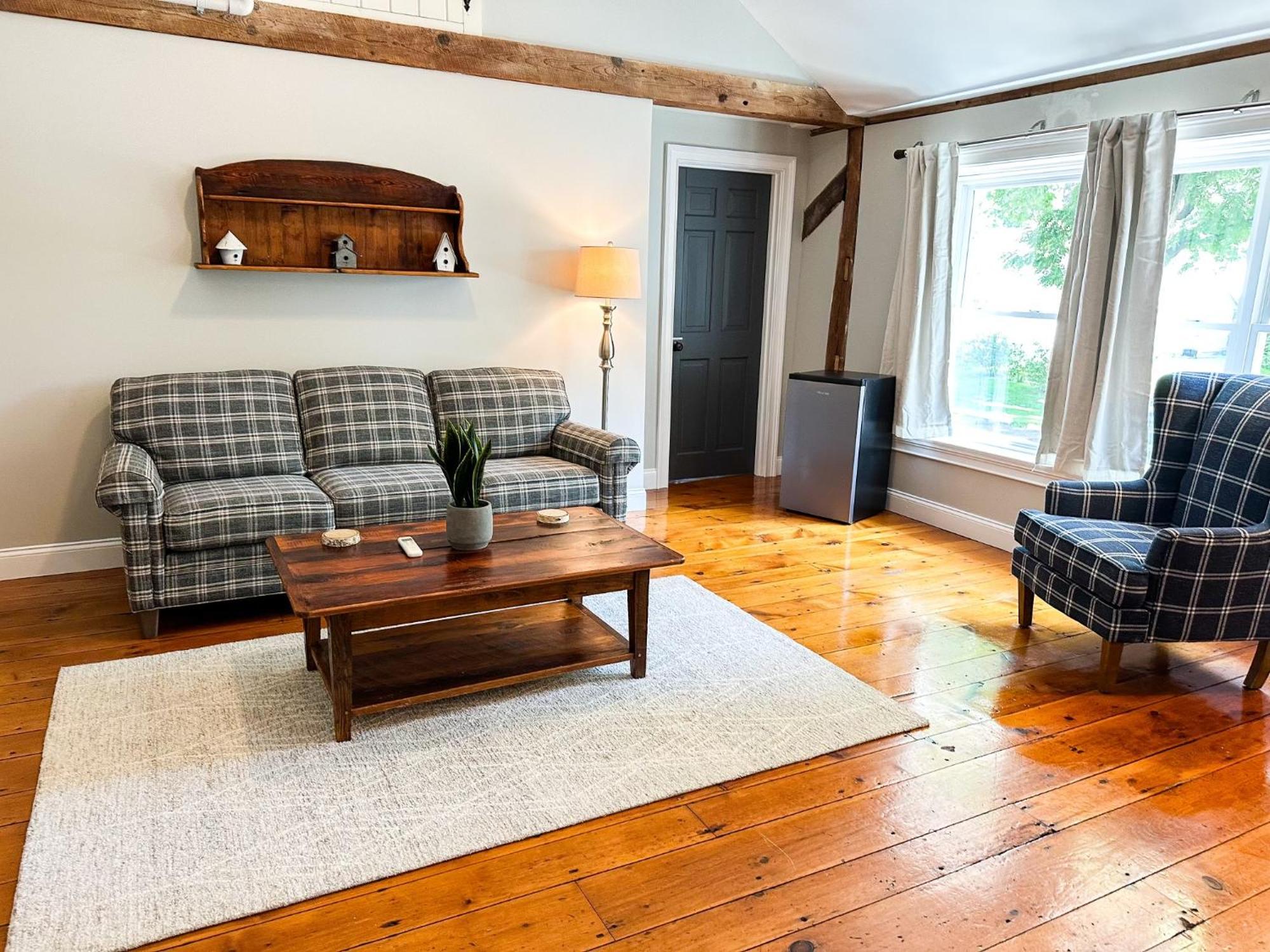 The Black Walnut Inn アマースト エクステリア 写真