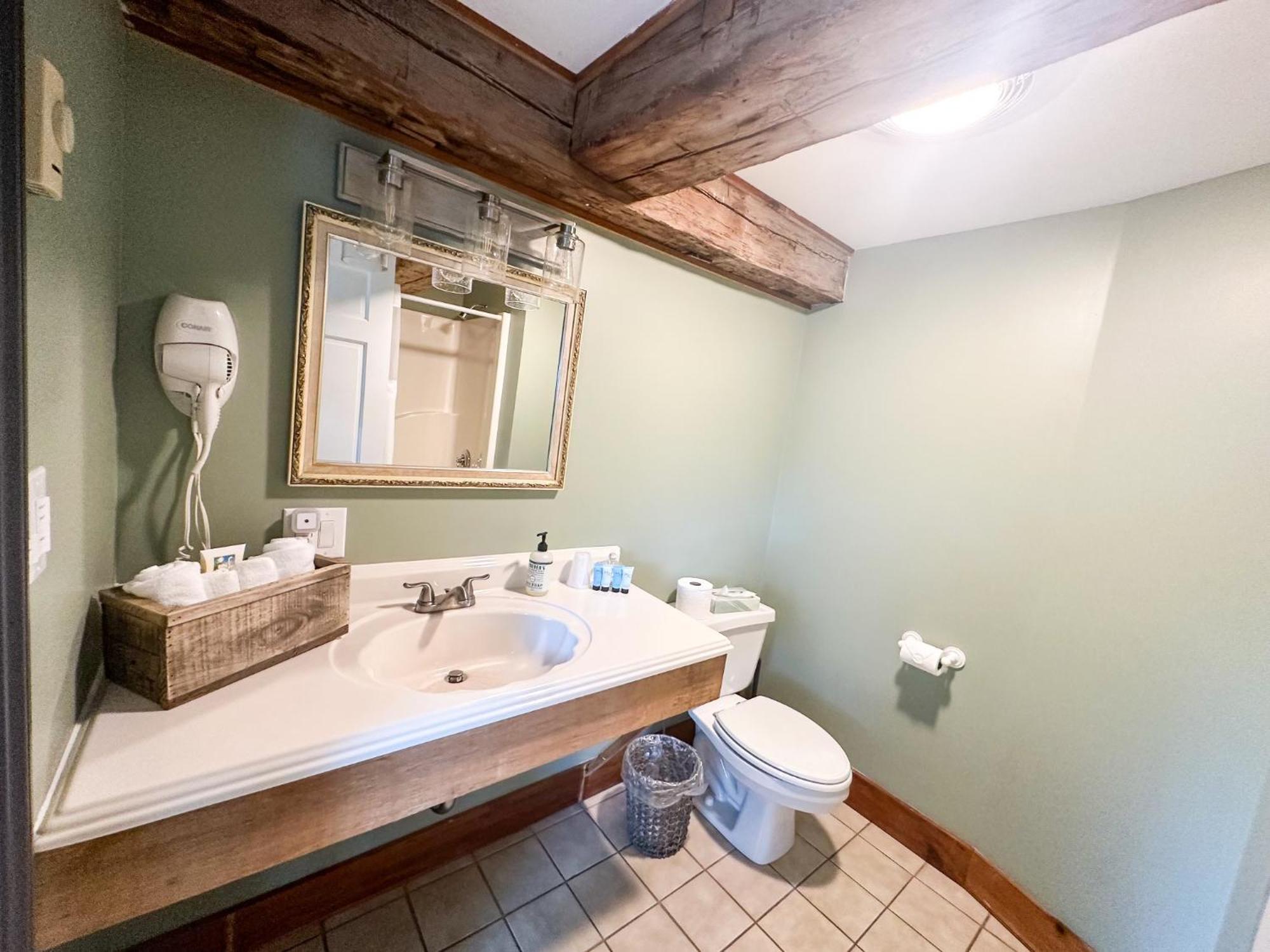 The Black Walnut Inn アマースト エクステリア 写真