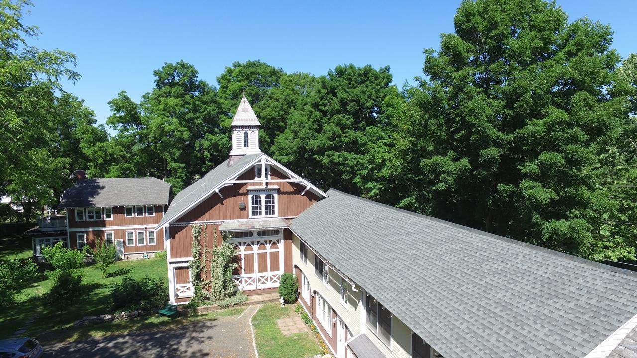 The Black Walnut Inn アマースト エクステリア 写真